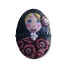 Olga, broche matriochka fleurie en pâte polymère