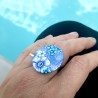 Big bague joli bouquet aux fleurs bleues, en pâte polymère