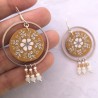 Boucles d'oreilles pendantes, fleurs esprit liberty, jaune moutarde, en pâte polymère