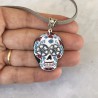 Pendentif sugar skull, calavera aux yeux gris, en pâte polymère - halloween