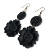 Boucles d'oreilles nostalgia, pendantes avec fleurs noires en pâte polymère