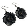 Boucles d'oreilles nostalgia, pendantes avec fleurs noires en pâte polymère