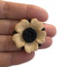 Broche fleur bicolore écru / noir en pâte polymère