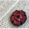 Broche fleur rouge à motifs en pâte polymère