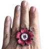Bague fleur rouge et coeur blanc, à motifs en pâte polymère