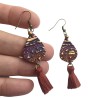 Boucles d'oreilles bohème cachemire mini goutte et pompon, en pâte polymère