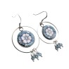 Boucles d'oreilles pendantes, fleur bleue, en pâte polymère