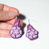 Boucles d'oreilles pendantes, fleur, en pâte polymère