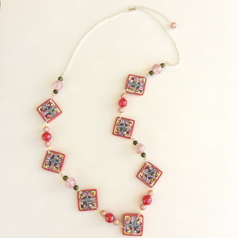 Sautoir fleuri, tons roses, pâte polymère