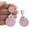 Boucles d'oreilles pendantes, cerisier en fleur, en pâte polymère
